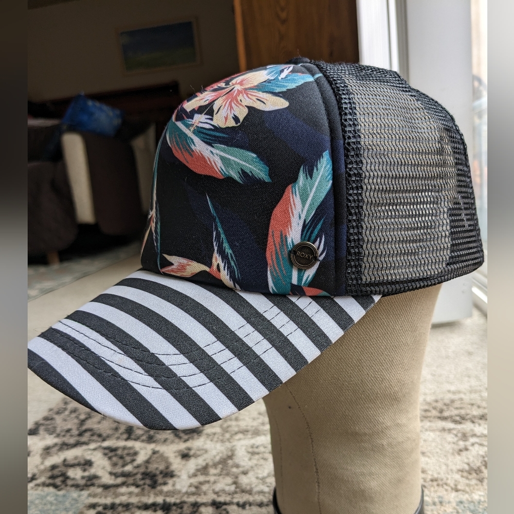 Roxy hat - Picture 2 of 4
